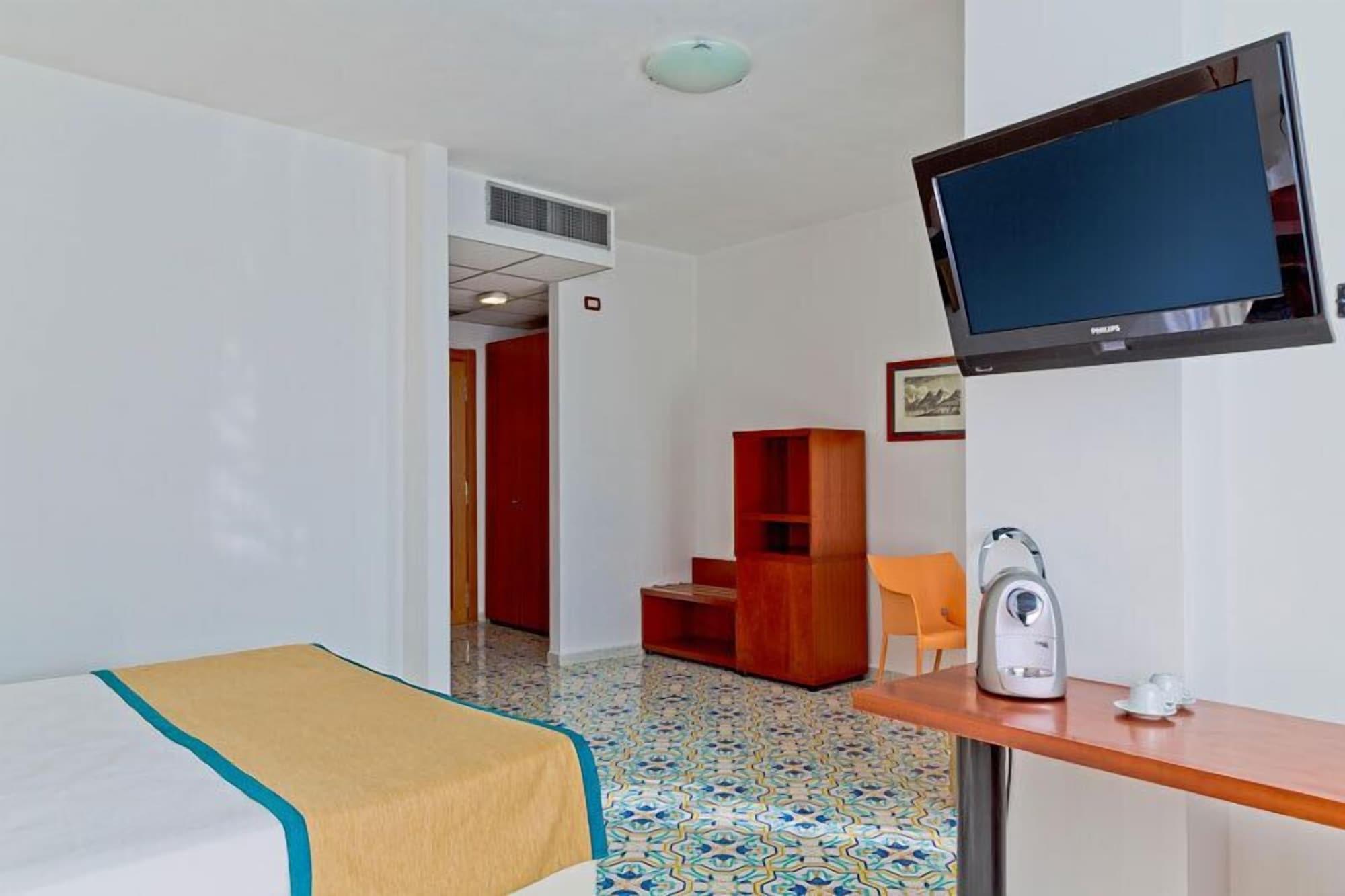 Mediterranea Hotel&Convention Center Salerno Esterno foto
