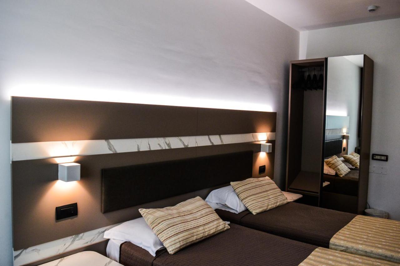 Mediterranea Hotel&Convention Center Salerno Esterno foto