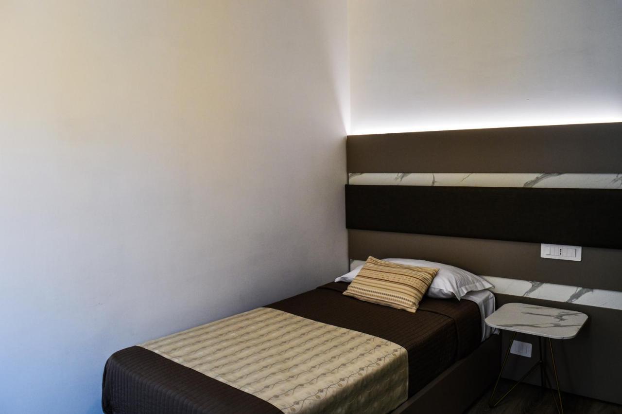 Mediterranea Hotel&Convention Center Salerno Esterno foto