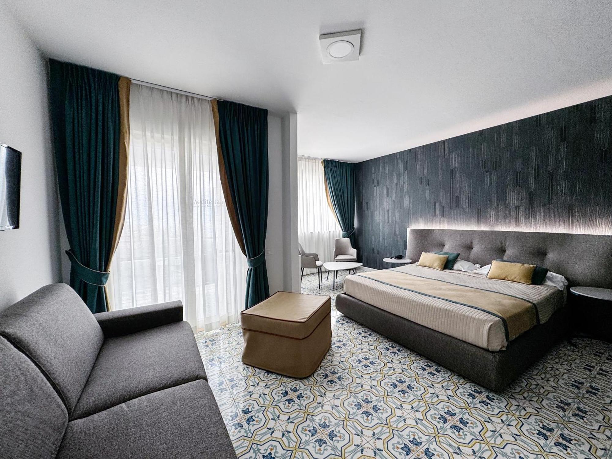 Mediterranea Hotel&Convention Center Salerno Esterno foto